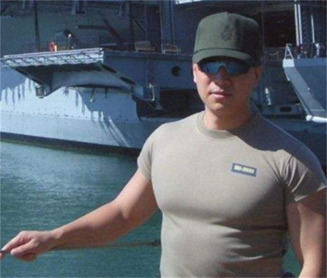 中國第一保鏢李旭：曾貼身保護巴菲特，時薪28萬